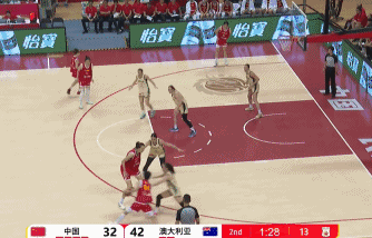 包含轻松！杨舒予16分钟得分上双王思雨7助攻盘活进攻的词条